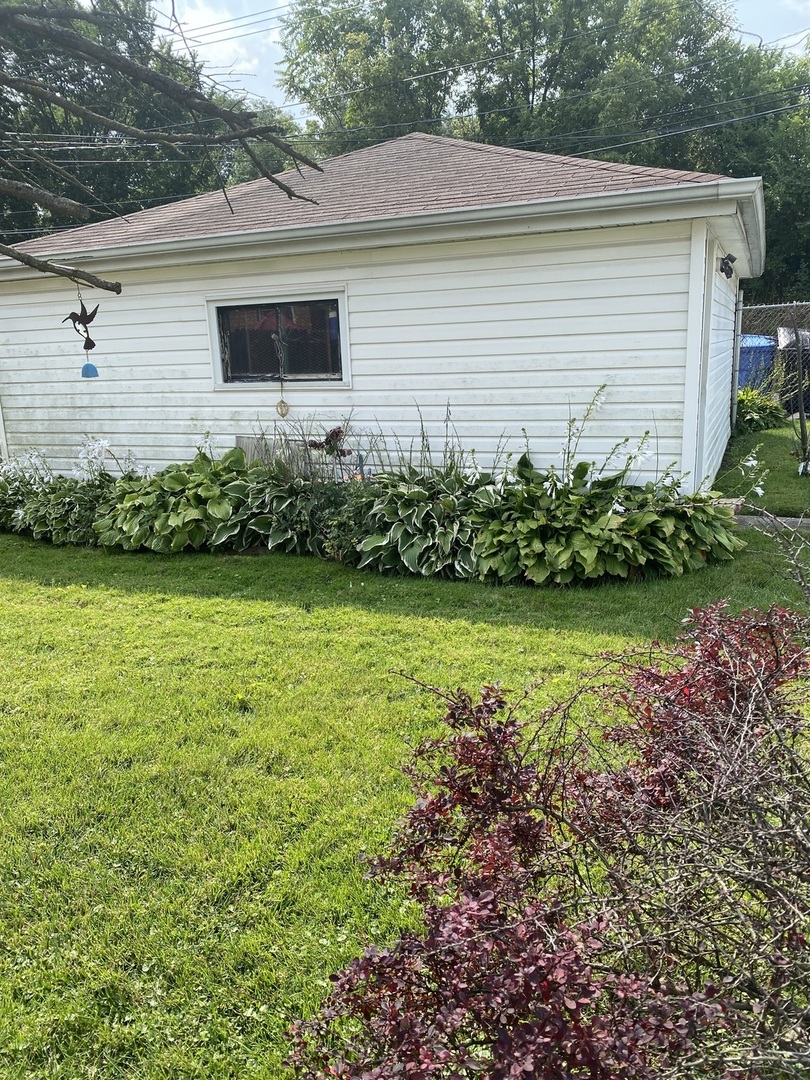 2321 S 81st Place