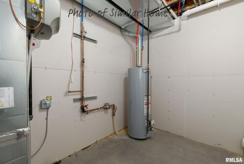 Tiny photo for 602 15TH Street, Le Claire, IA 52753 (MLS # QC4269858)