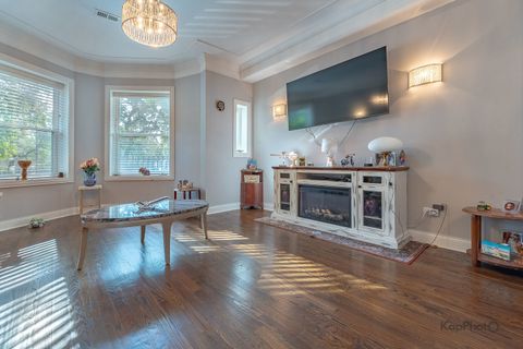 Tiny photo for 4518 S King Drive #2A, Chicago, IL 60653 (MLS # 12424087)