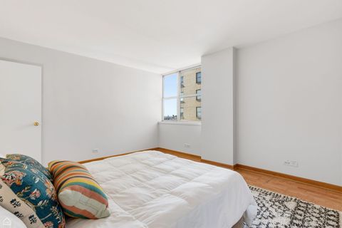 Tiny photo for 6301 N Sheridan Road #18P, Chicago, IL 60660 (MLS # 12510589)