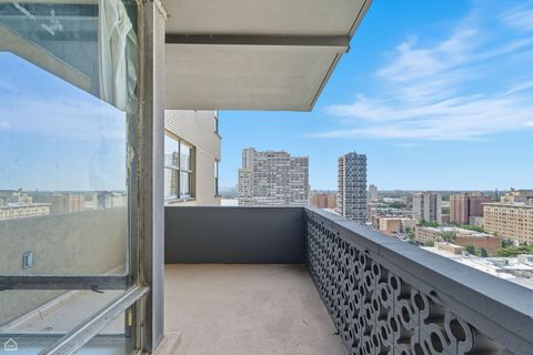 Tiny photo for 6301 N Sheridan Road #18P, Chicago, IL 60660 (MLS # 12510589)