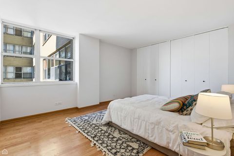 Tiny photo for 6301 N Sheridan Road #18P, Chicago, IL 60660 (MLS # 12510589)