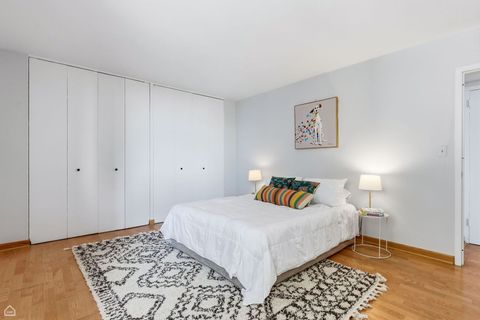 Tiny photo for 6301 N Sheridan Road #18P, Chicago, IL 60660 (MLS # 12510589)