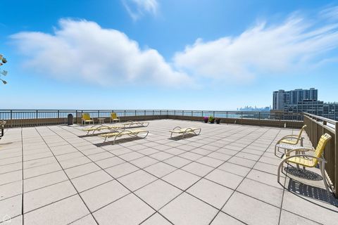 Tiny photo for 6301 N Sheridan Road #18P, Chicago, IL 60660 (MLS # 12510589)