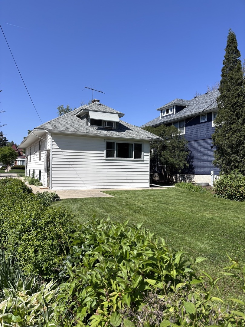 377 Blackhawk Road