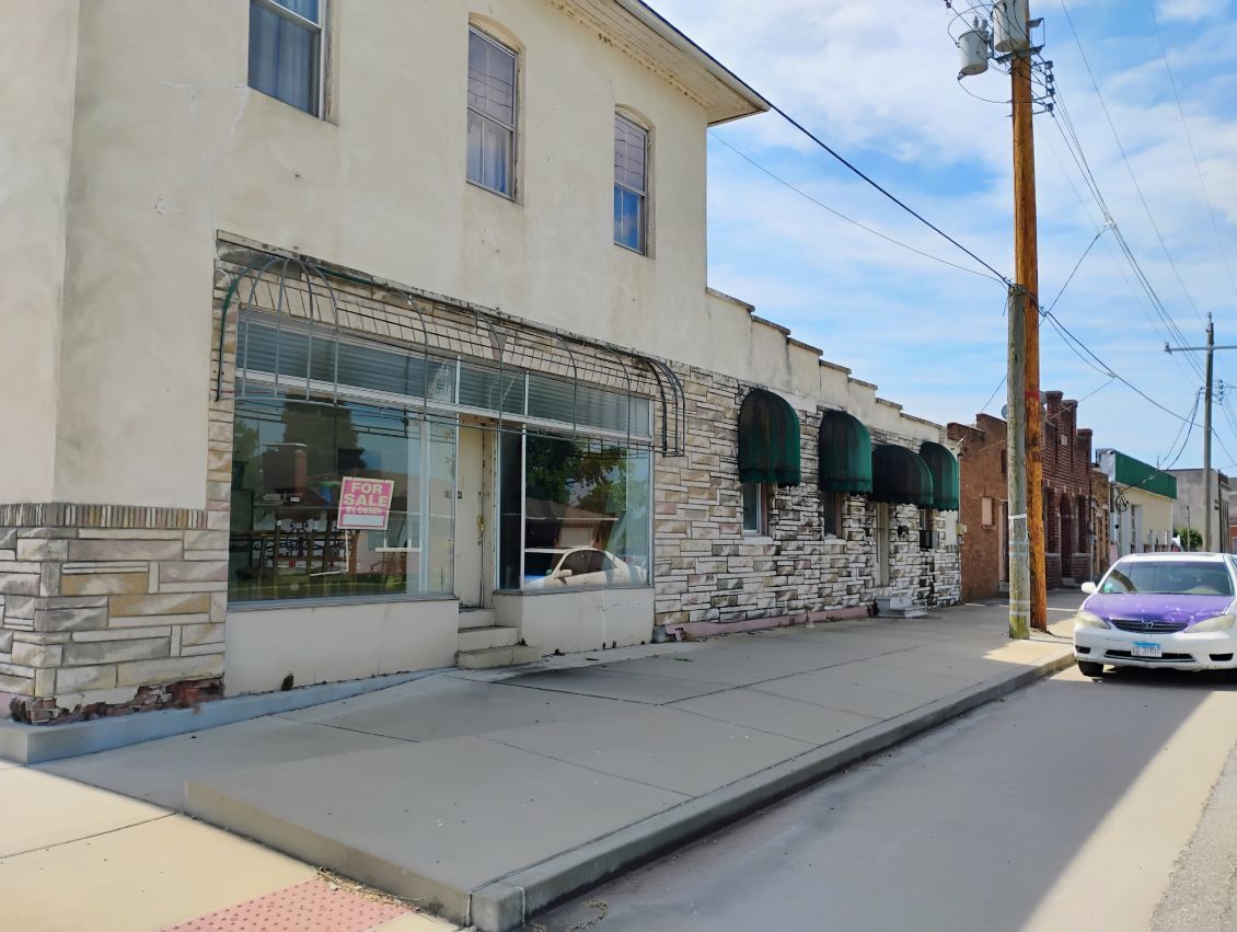 213 N Van Buren Street