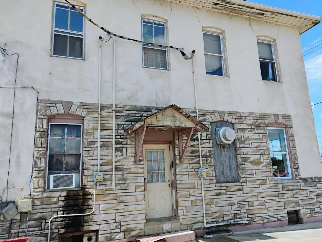 213 N Van Buren Street