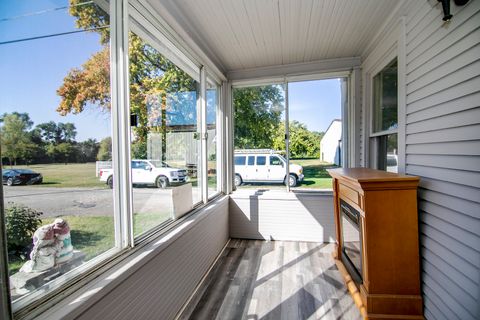 Tiny photo for 547 W Bourbonnais Street, Kankakee, IL 60901 (MLS # 12484829)