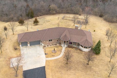 Tiny photo for 2935 Cottonwood Lane, Marseilles, IL 61341 (MLS # 12572705)