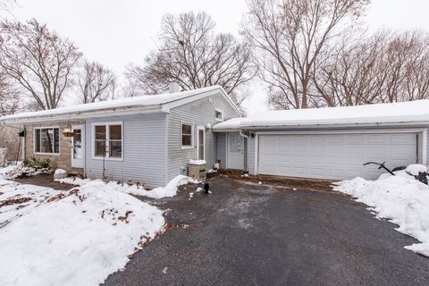 Tiny photo for 37114 N Shirley Drive, Gurnee, IL 60031 (MLS # 12530755)