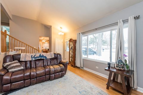 Tiny photo for 37114 N Shirley Drive, Gurnee, IL 60031 (MLS # 12530755)