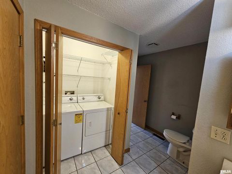 Tiny photo for 601 N VALLEY Street, Wayne City, IL 62895 (MLS # EB460227)