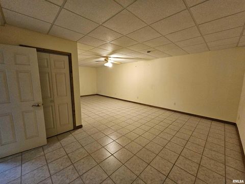 Tiny photo for 601 N VALLEY Street, Wayne City, IL 62895 (MLS # EB460227)