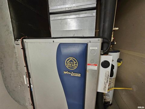 Tiny photo for 601 N VALLEY Street, Wayne City, IL 62895 (MLS # EB460227)