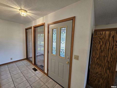 Tiny photo for 601 N VALLEY Street, Wayne City, IL 62895 (MLS # EB460227)