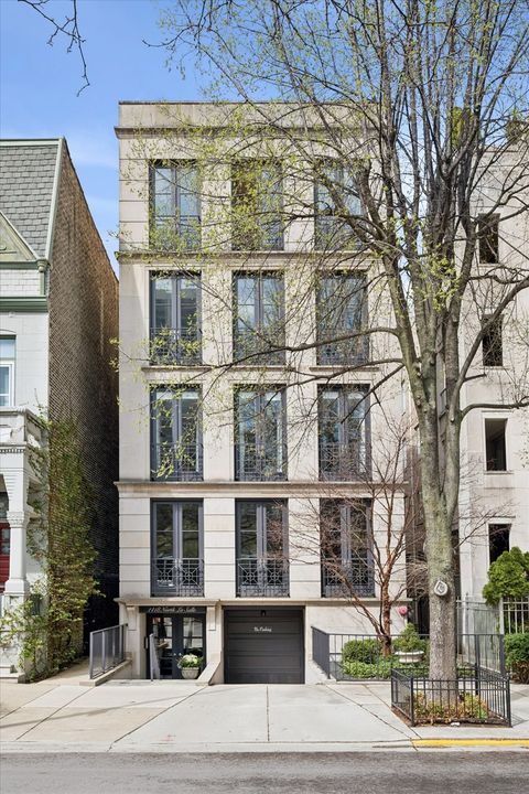 Photo of 1418 N LaSalle Drive #3, Chicago, IL 60610 (MLS # 12607465)