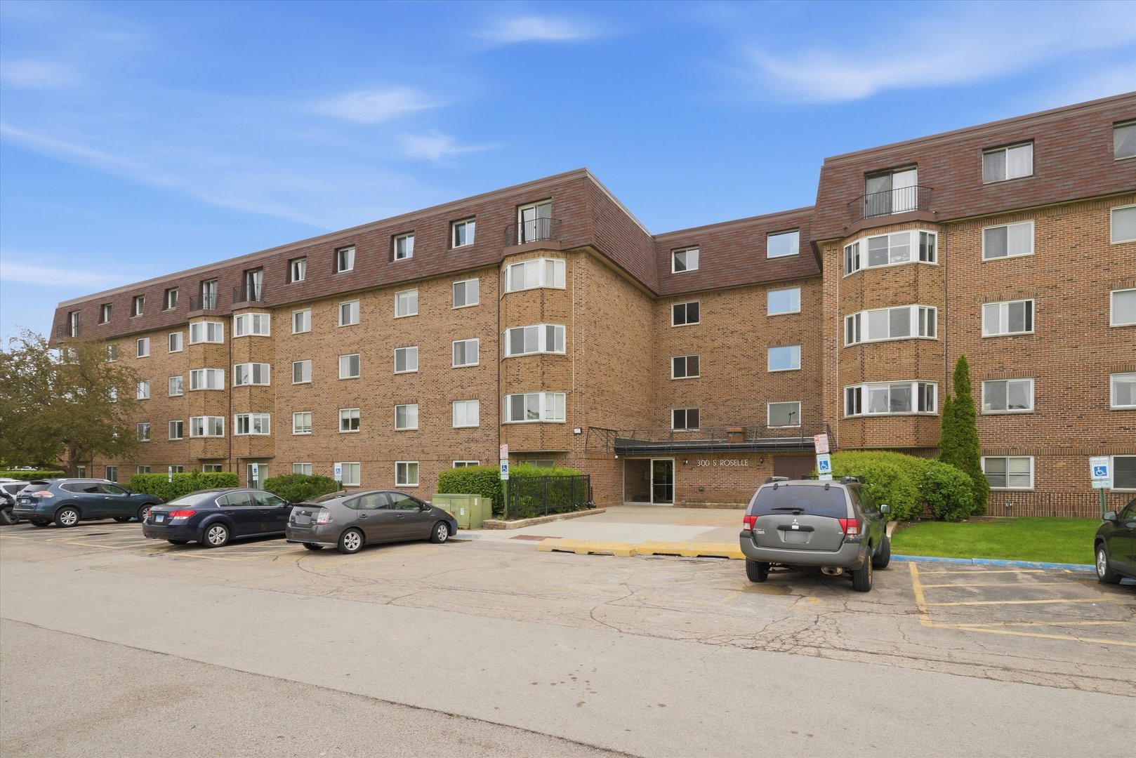 300 S Roselle Road 309