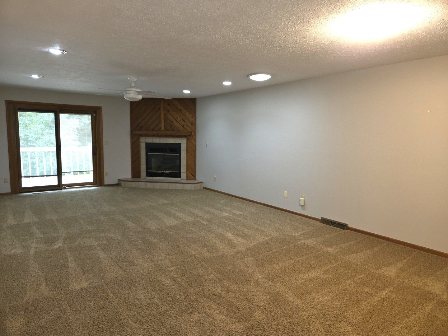 5811 ELAINE Drive 0