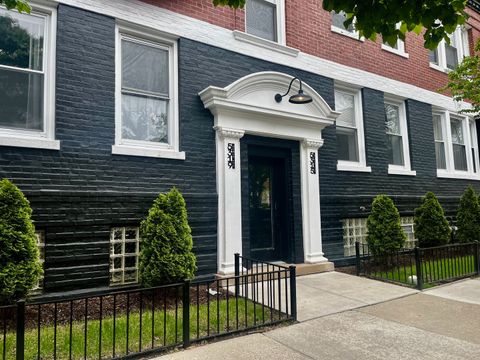 5315 N Damen Avenue 1 Chicago IL 60625