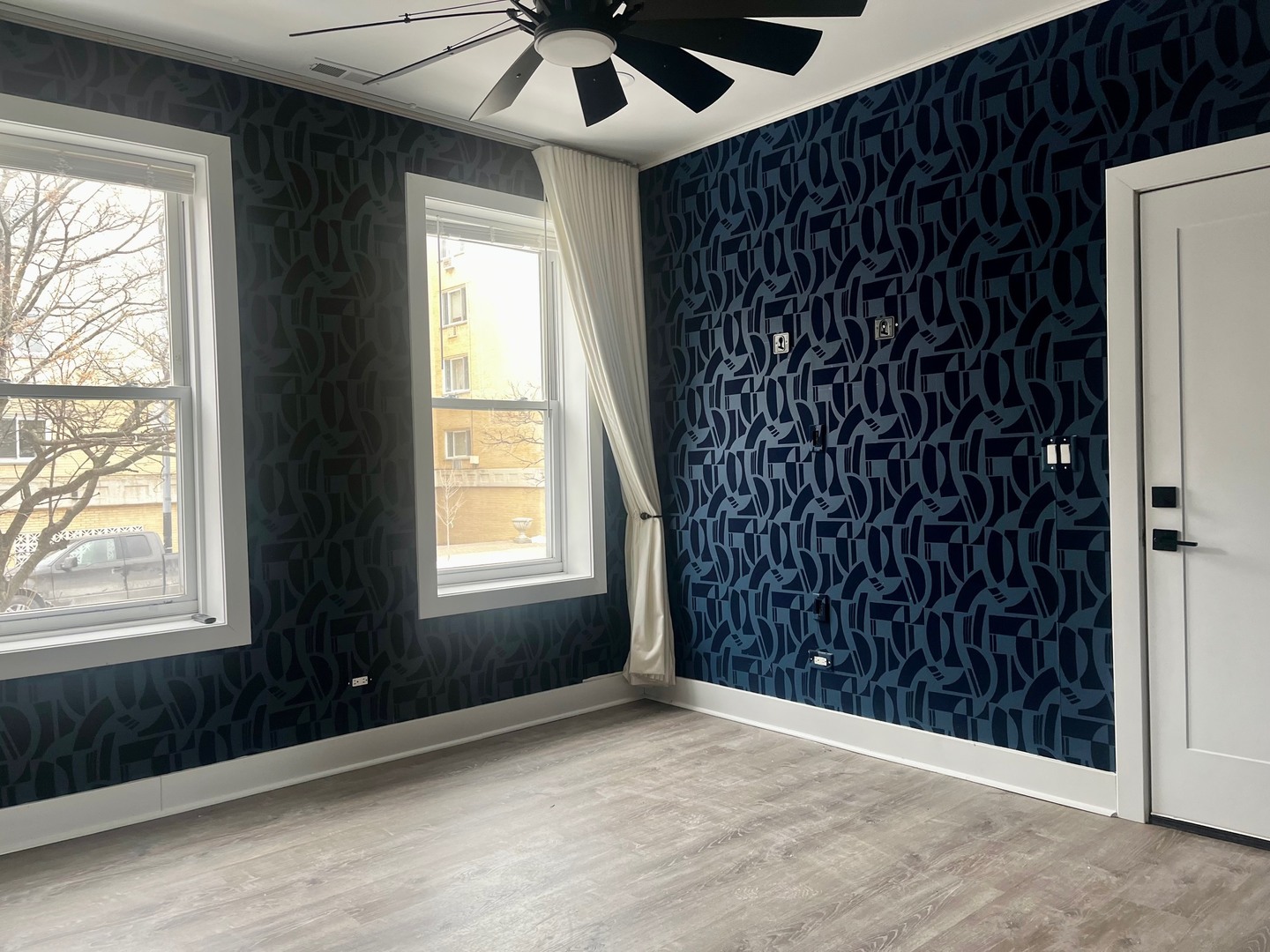 5315 N Damen Avenue 1