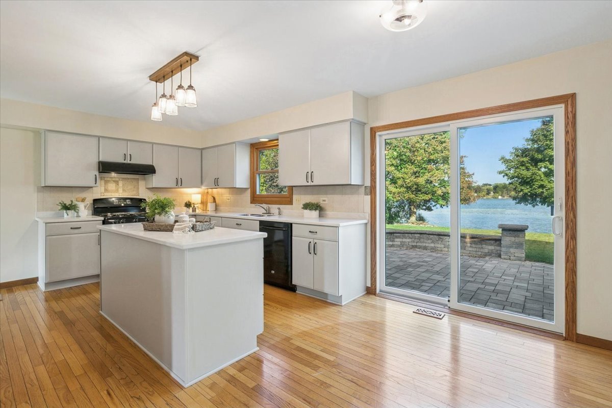 303 Mainsail Drive