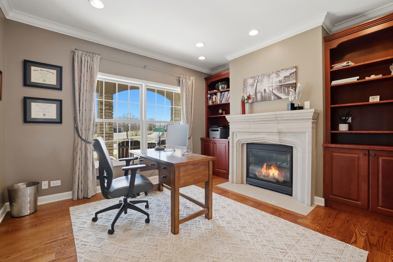 23056 Foxridge Court