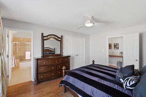 Tiny photo for 23056 Foxridge Court, Deer Park, IL 60010 (MLS # 12587854)