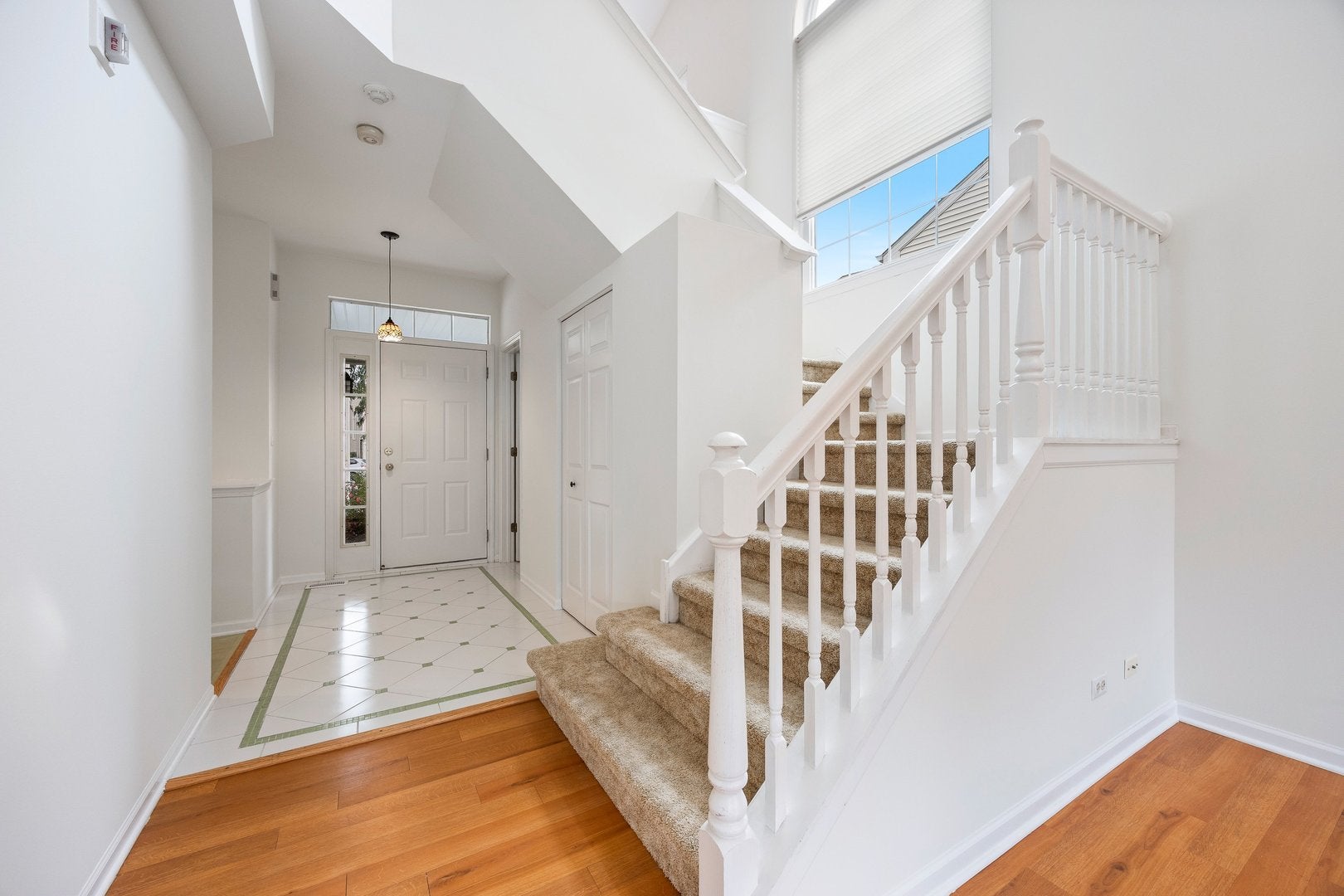 1053 Ripple Ridge