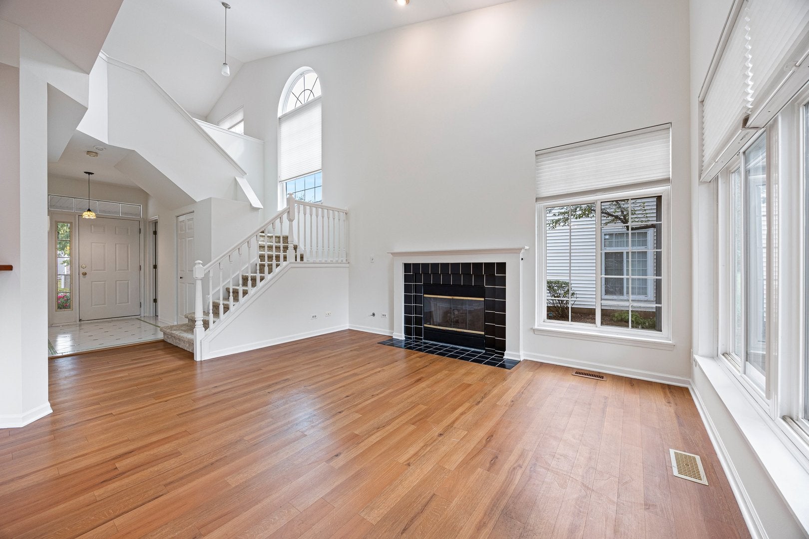 1053 Ripple Ridge