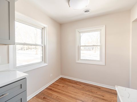 Tiny photo for 1110 S Gables Boulevard, Wheaton, IL 60189 (MLS # 12543672)