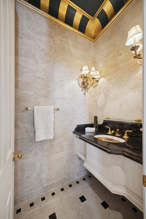 Tiny photo for 15W260 62nd Street, Burr Ridge, IL 60527 (MLS # 12406318)