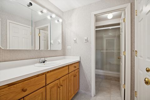 Tiny photo for 15W260 62nd Street, Burr Ridge, IL 60527 (MLS # 12406318)