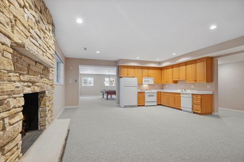 Tiny photo for 15W260 62nd Street, Burr Ridge, IL 60527 (MLS # 12406318)