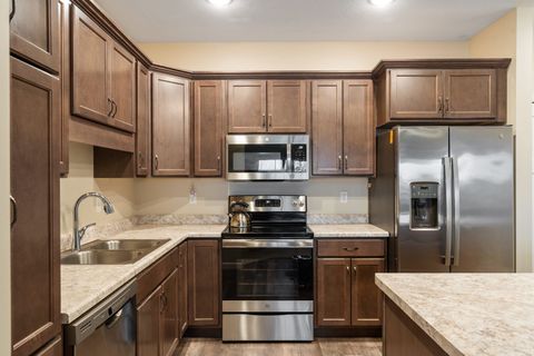 Tiny photo for 2592 Middle Road #208, Bettendorf, IA 52722 (MLS # 12573299)