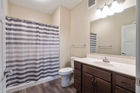 Tiny photo for 2592 Middle Road #208, Bettendorf, IA 52722 (MLS # 12573299)
