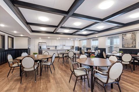 Tiny photo for 2592 Middle Road #208, Bettendorf, IA 52722 (MLS # 12573299)