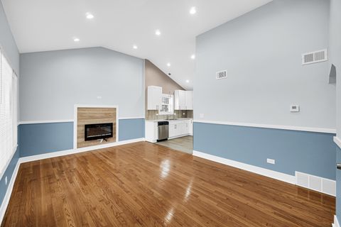 Tiny photo for 12500 S Loomis Street, Calumet Park, IL 60827 (MLS # 12590664)