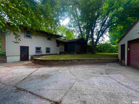 Tiny photo for 2412 W 3RD Street, Coal Valley, IL 61240 (MLS # QC4264145)