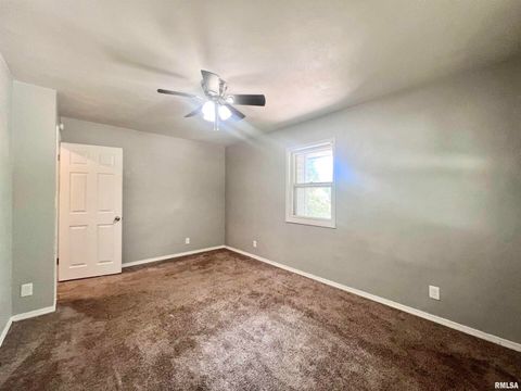 Tiny photo for 2412 W 3RD Street, Coal Valley, IL 61240 (MLS # QC4264145)