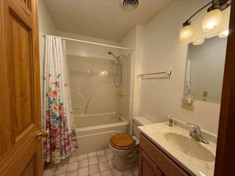 Tiny photo for 136 Bonnie Brae Road, Carbondale, IL 62901 (MLS # 12626811)