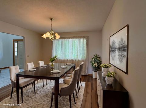 Tiny photo for 136 Bonnie Brae Road, Carbondale, IL 62901 (MLS # 12626811)
