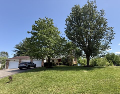 Photo of 136 Bonnie Brae Road, Carbondale, IL 62901 (MLS # 12626811)