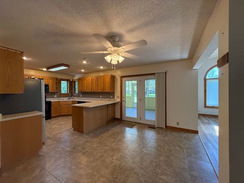 Tiny photo for 136 Bonnie Brae Road, Carbondale, IL 62901 (MLS # 12626811)