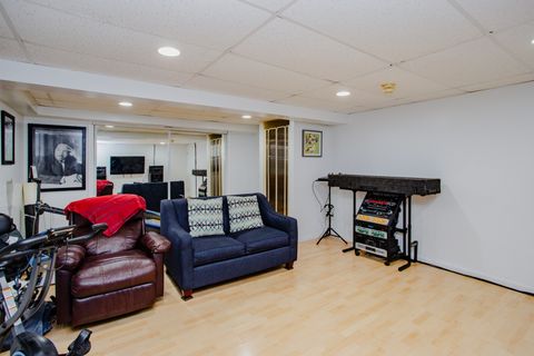 Tiny photo for 375 Ashwood Court, Vernon Hills, IL 60061 (MLS # 12556803)