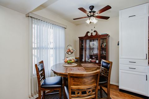 Tiny photo for 375 Ashwood Court, Vernon Hills, IL 60061 (MLS # 12556803)