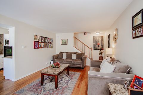 Tiny photo for 375 Ashwood Court, Vernon Hills, IL 60061 (MLS # 12556803)