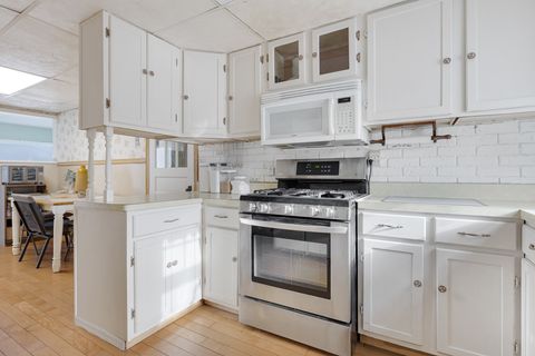 Tiny photo for 335 E Lake Park Avenue, Round Lake Beach, IL 60073 (MLS # 12532461)