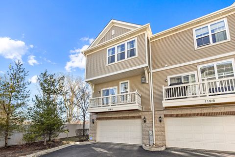 Tiny photo for 1198 Evergreen Avenue, Des Plaines, IL 60016 (MLS # 12592365)
