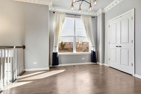 Tiny photo for 1198 Evergreen Avenue, Des Plaines, IL 60016 (MLS # 12592365)