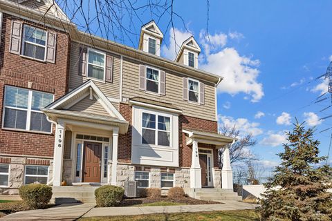 Photo of 1198 Evergreen Avenue, Des Plaines, IL 60016 (MLS # 12592365)